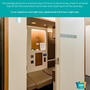 Capsule hotel Sleep 'n Fly Sleep Lounge, C-gates Terminal 3 - Transit Only, Dubai